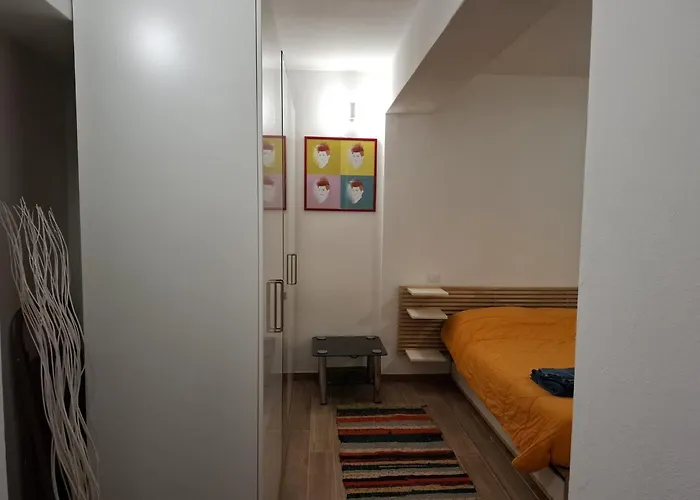 דירה La Tana Del Bianconiglio פארמה